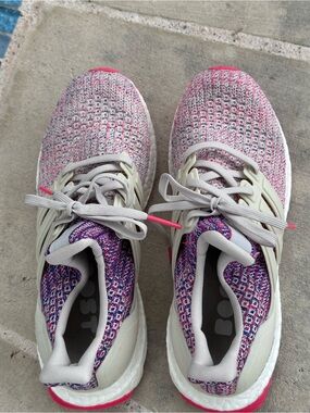Adidas UltraBoost 4.0 Women’s Bliss red/blue Running Shoes